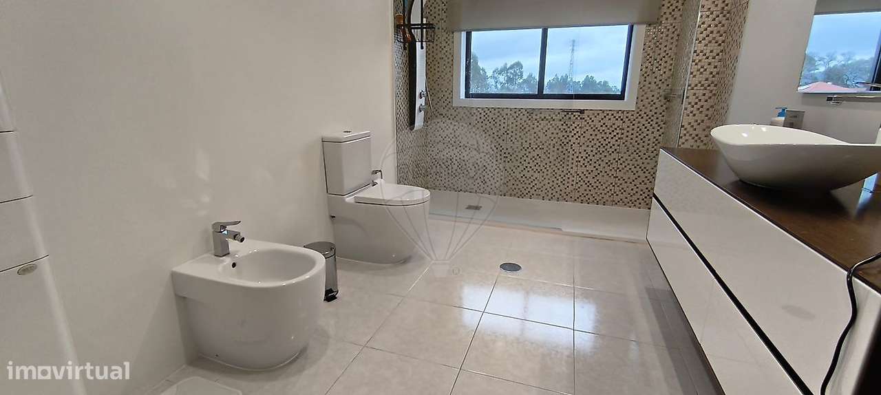 Moradia T4 para venda-18