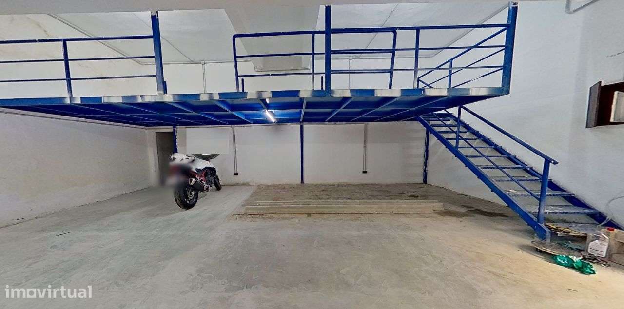 Prédio/Misto no Centro do Montijo-53