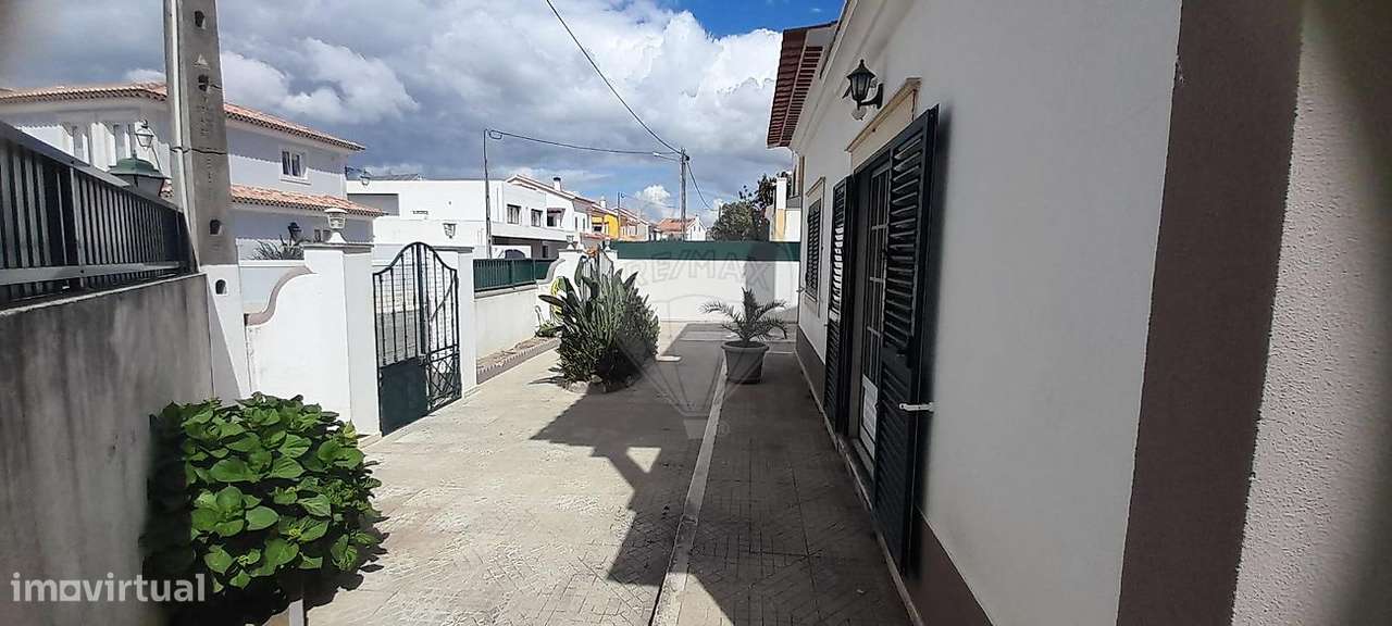 Moradia T5 para venda-4