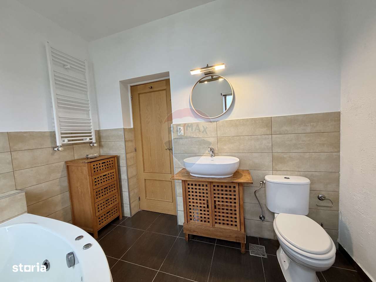 Apartament de 3 camere cu terasă generoasă în Complexul New Residence-10