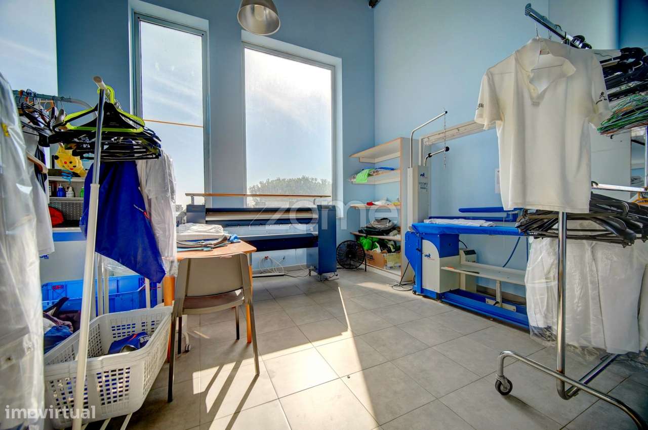 Lavandaria Semi-Industrial e Engomadoria - Grande imagem: 5/33