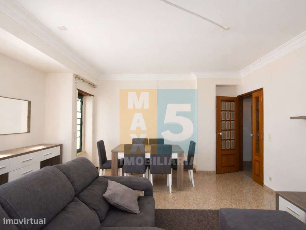 T3 com garagem, varandas e arrecadação - Centro Tomar-4