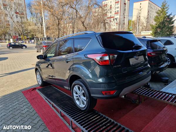 Ford Kuga 2.0 TDCi 4WD Powershift Titanium - 10