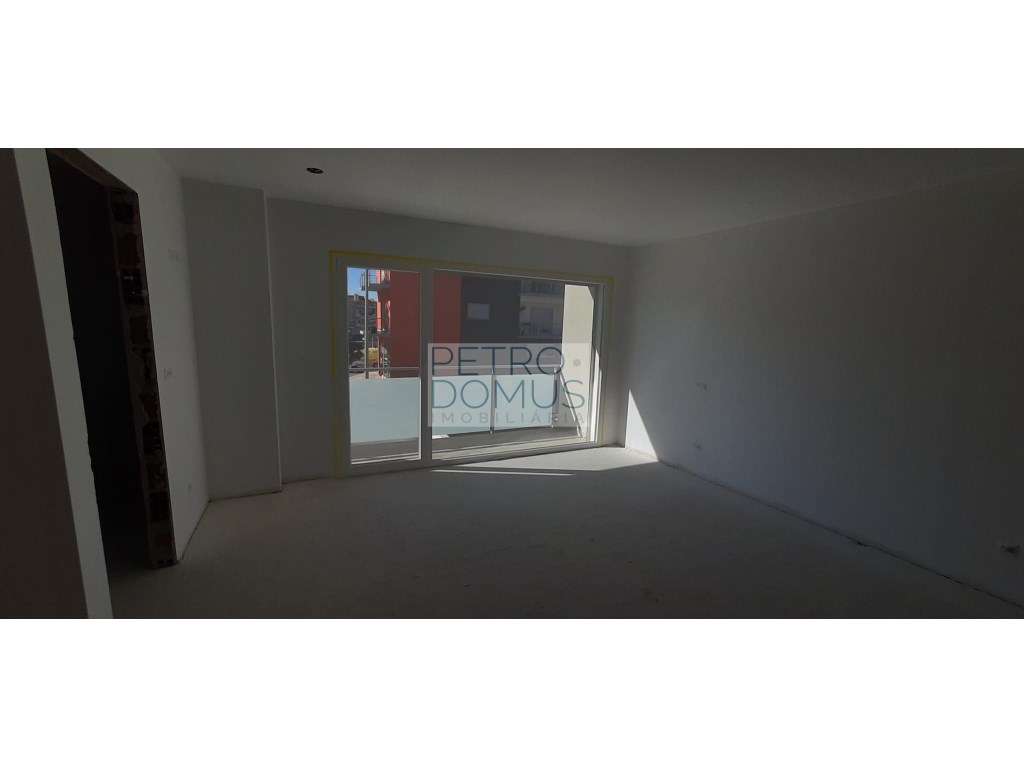 MORADIA T4+SÓTÃO AMPLO COM 50 m2 - CASAL DOS MATOS-9