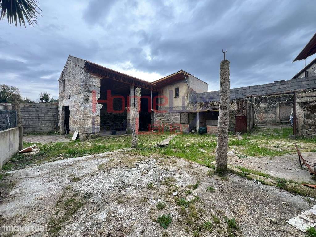 Terreno com Ruinas em Águas Santas-40