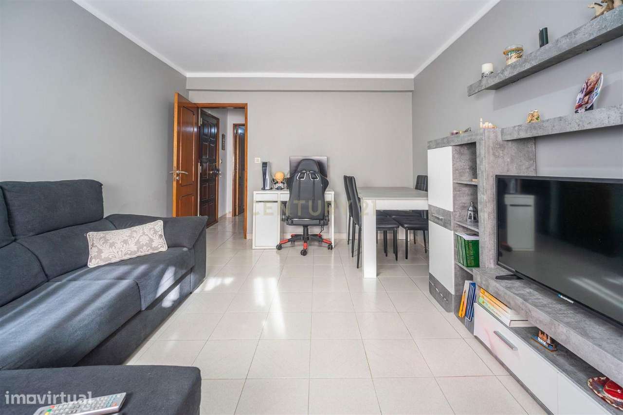 T3 com terraço no coração de Olhão-5