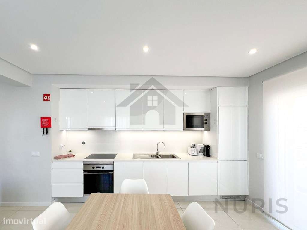 Apartamento T2 para Venda na Praia da Rocha - Portimão - Grande imagem: 4/31