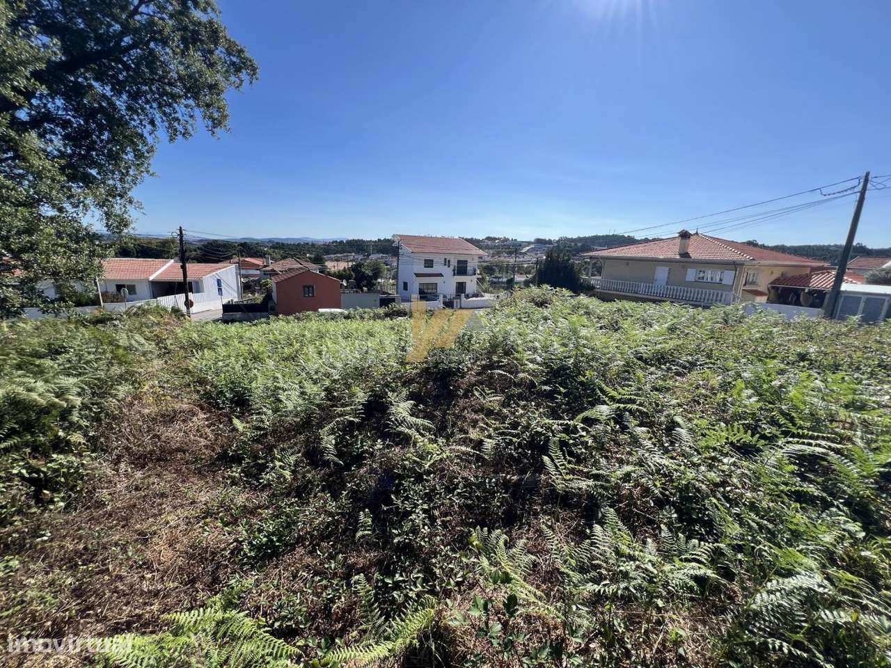 Terreno de gaveto para construção com 450m2 - Grande imagem: 3/4