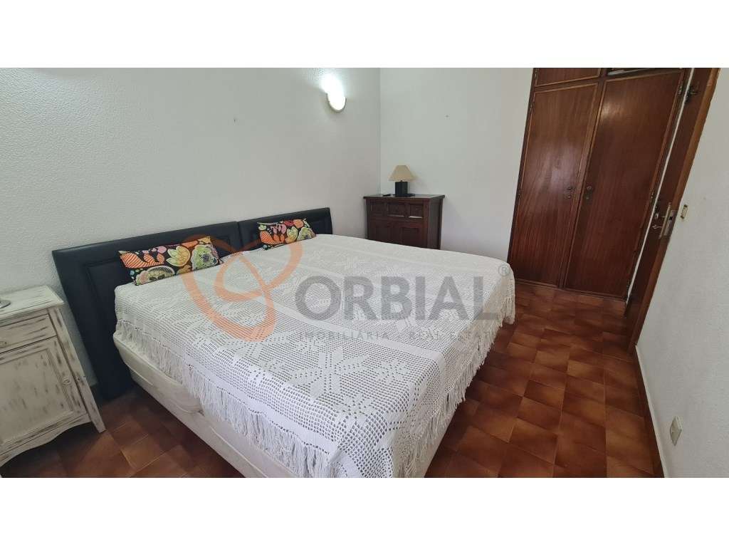 Espaçoso apartamento T1 para venda em Albufeira com piscina-8