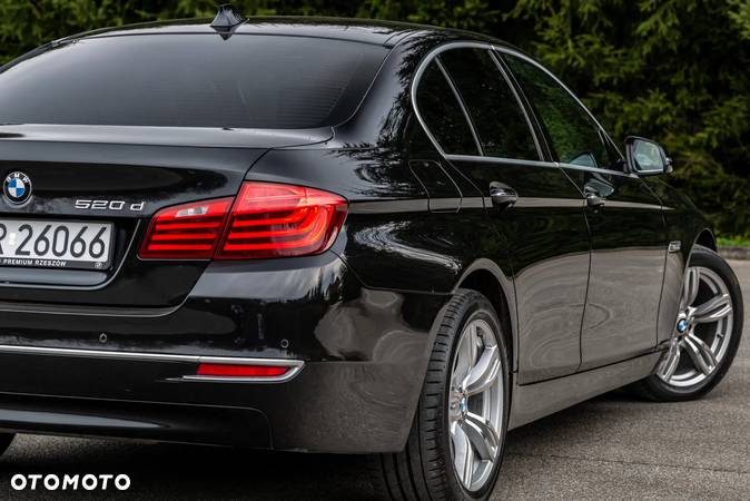 BMW Seria 5 520d xDrive Modern Line - 14