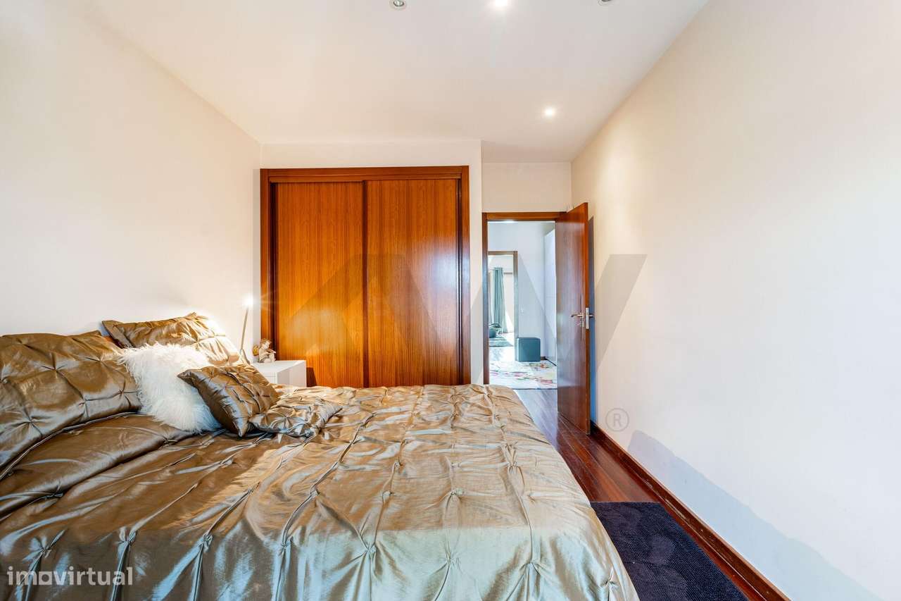 Moradia T3 de 3 Frentes em Sanfins – Santa Maria da Feira-17