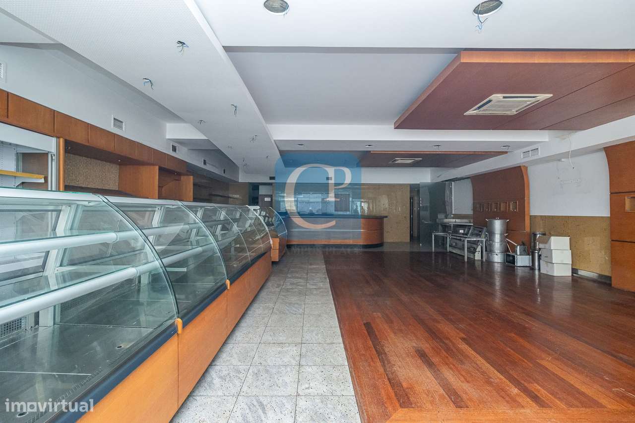 Loja em Santo Ovídio, Vila Nova de Gaia - Grande imagem: 4/23