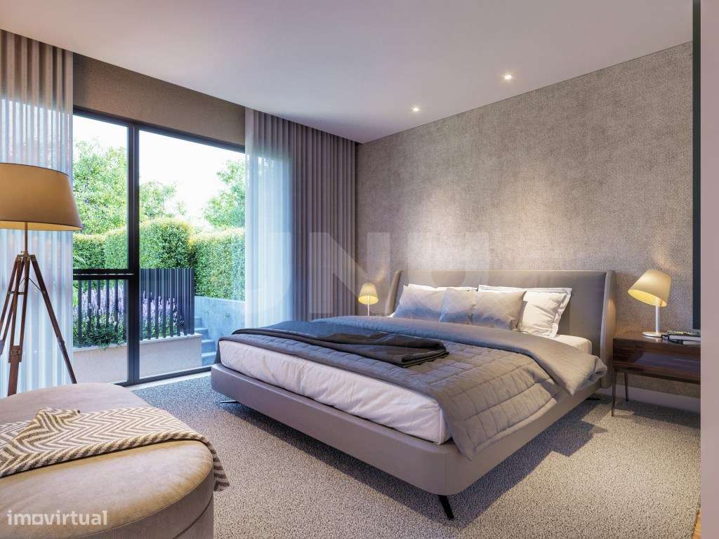 Moradia contemporânea de luxo com piscina e acabamentos de excelência-9