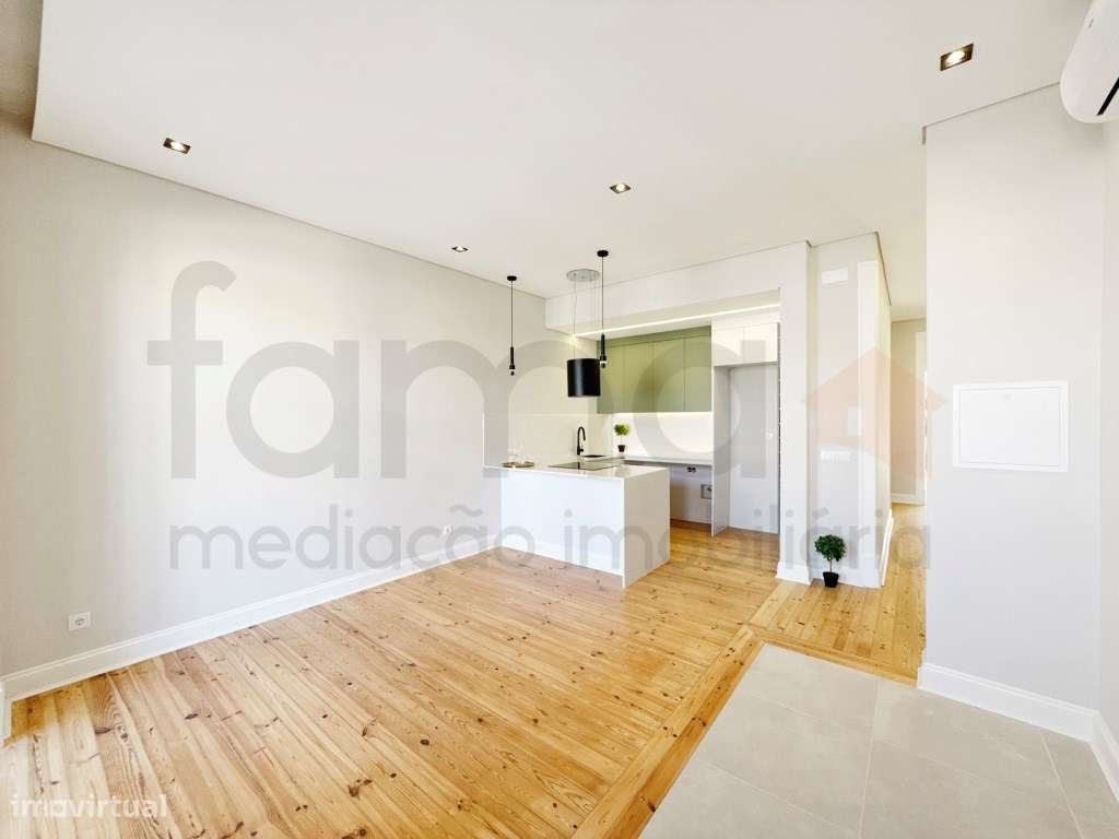 T3 Remodelado na Av. Almirante Reis-12