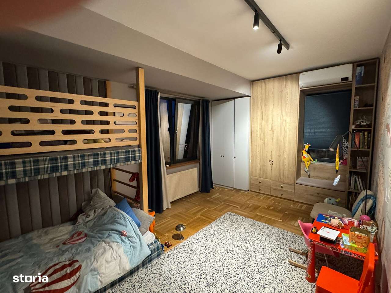 Casa / Aviatiei / 180 mp + curte - Imagine principală: 4/16