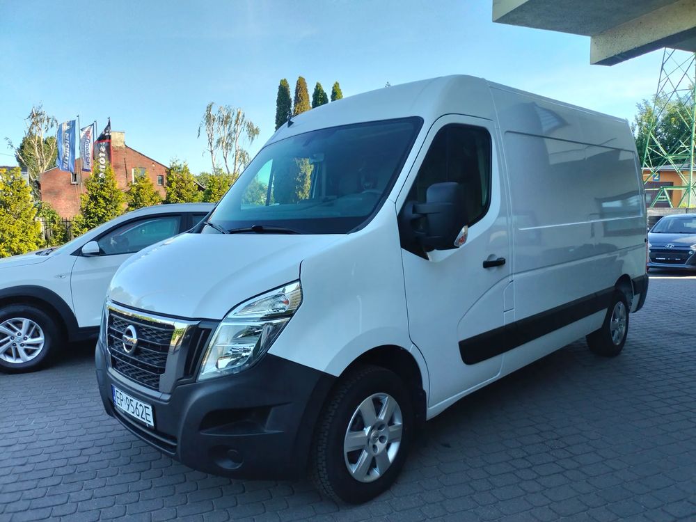 Nissan NV400 2021