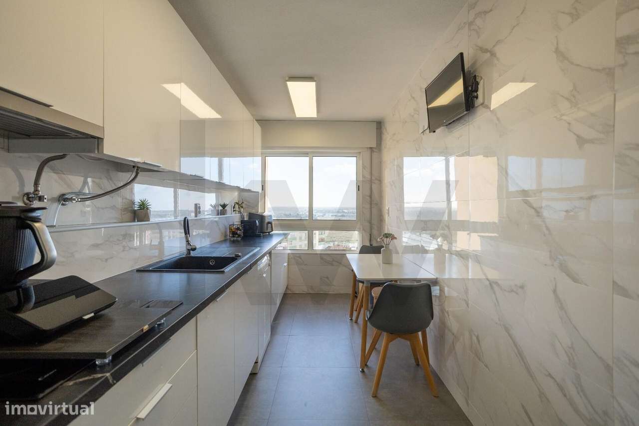 T4 com vista panorâmica e Arrecadacao - Grande imagem: 4/35