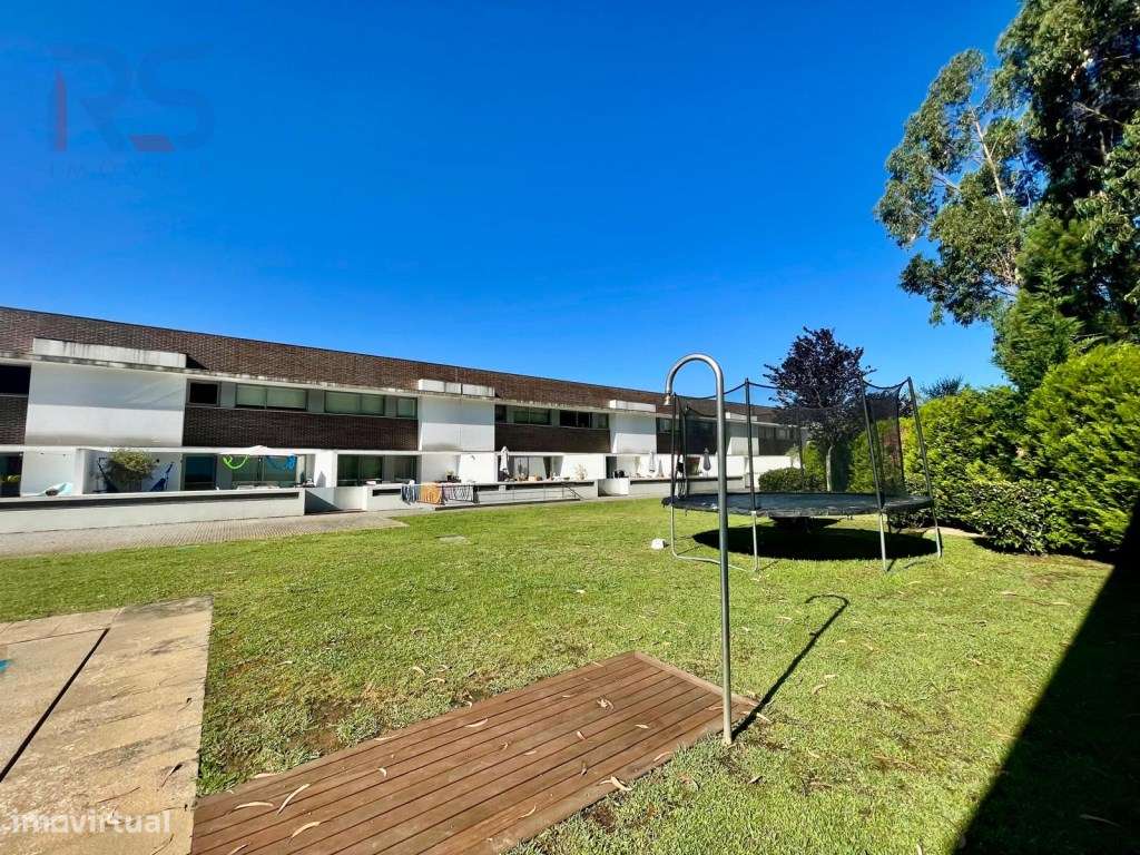 Moradia condomínio fechado T5-37