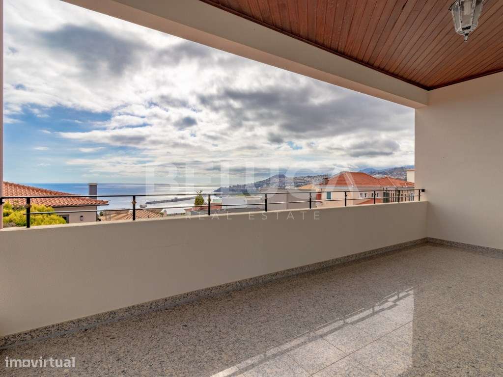 MORADIA T4 COM QUINTAL || URBANIZAÇÃO 'QUINTA DO FAIAL' (FUNCHAL)-47