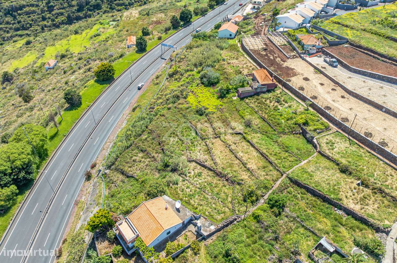 Moradia TérreaT1 para recuperar com terreno no Caniço, Santa Cruz - Grande imagem: 4/36