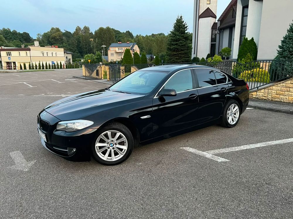 BMW 5 Series F10/F11 (2009-2017) 520d Luxury Line 2011