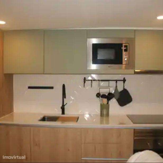 Apartamento T1 no Centro Histórico de Lisboa com Luz Natural - Grande imagem: 2/19