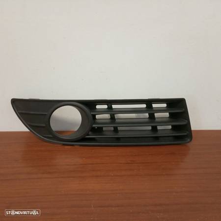 Grelha Do Farol De Nevoeiro Volkswagen Polo (9N_) - 1