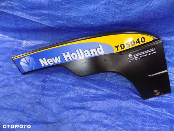 prawa część maski new holland td5040 2008r - 1
