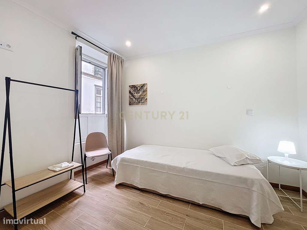 Moradia T5 Renovada no Centro de Ponta Delgada – Conforto, Estilo e Lo - Grande imagem: 4/37