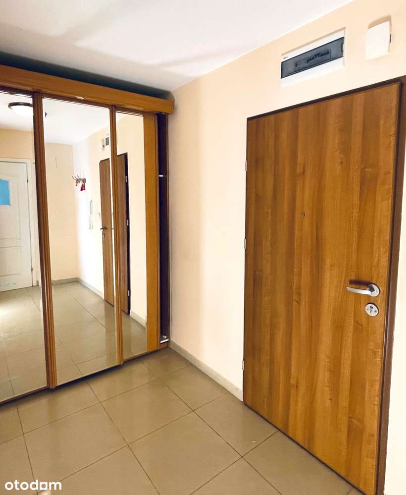 Przytulna kawalerka w cichej okolicy-5