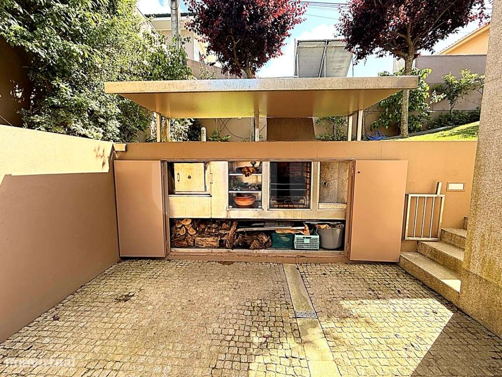 Moradia T5 Moderna com Jardim e Cave Ampla - Árvore, Vila do Conde-35