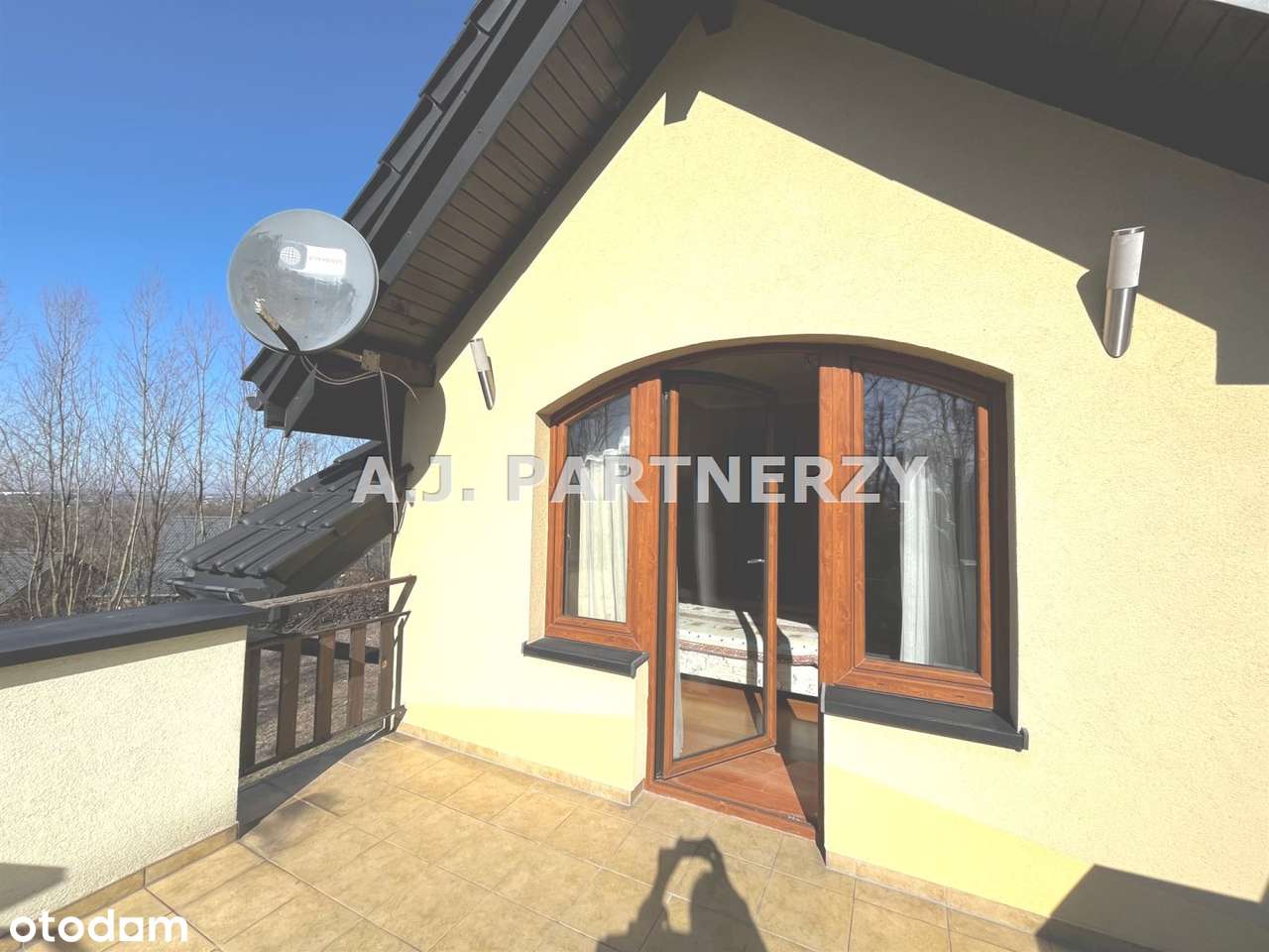 Dom poza miastem na dużej działce-6