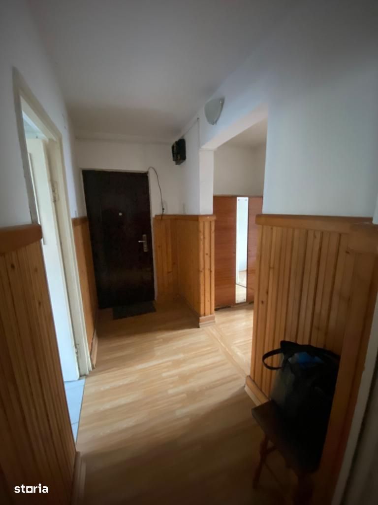 Apartament cu 3 camere decomandate, G.Enescu