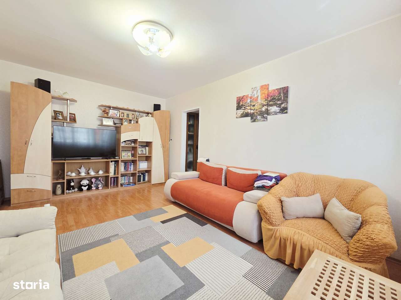 Apartament 3 camere Micro 16 cu 2 balcoane etaj 2-0