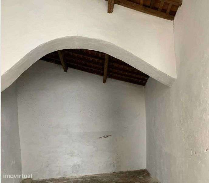 Garagem Armazém no Centro Histórico de Évora - Grande imagem: 5/6