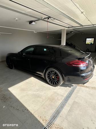 Porsche Panamera Turbo - 5