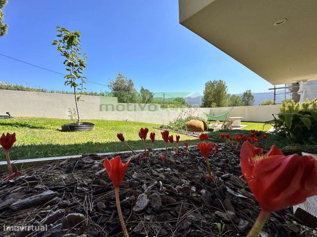 Moradia Isolada T6+1 com Piscina e Vista Única para a Serra de Sint...-4