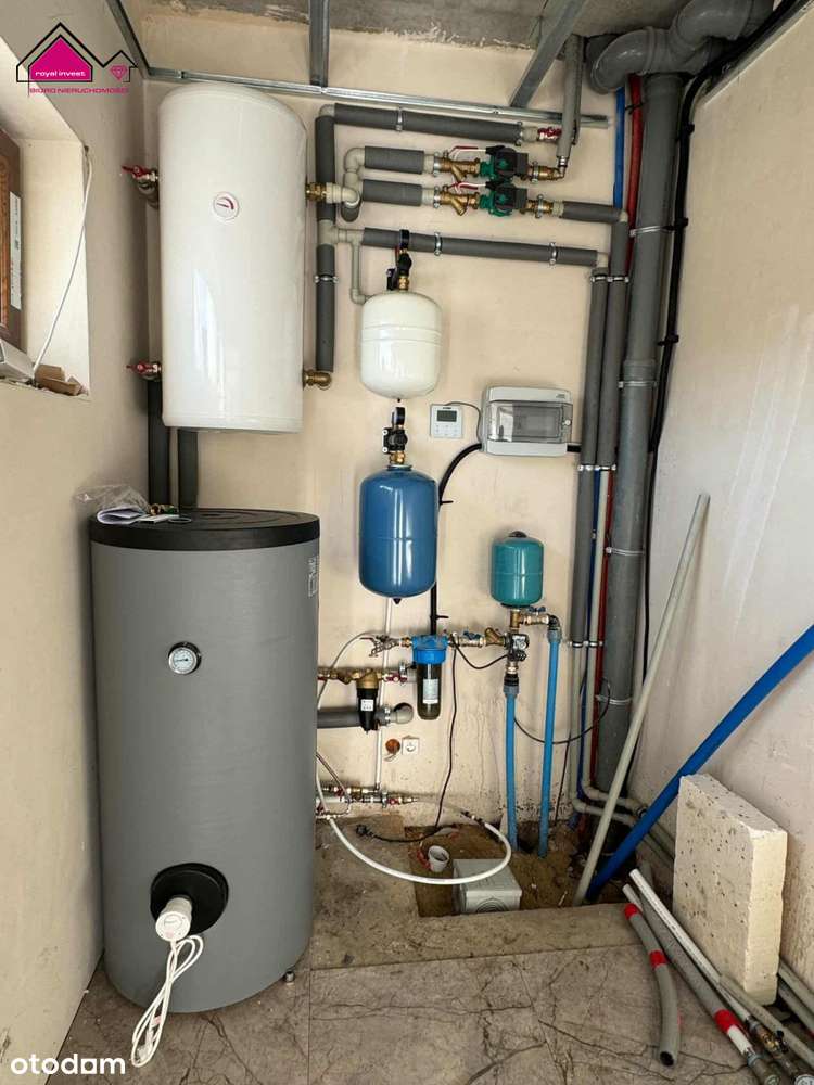 Nietuzinkowa nieruchomość w spokojnej okolicy-4