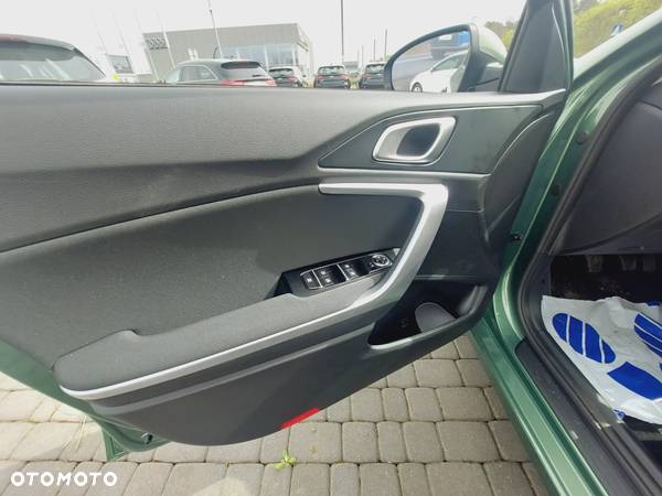 Kia Ceed 1.5 T-GDI M - 14