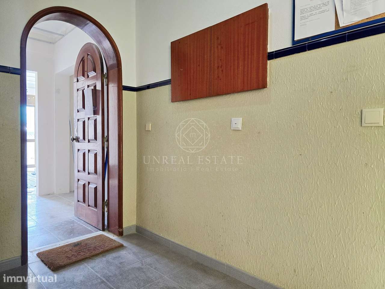 Apartamento T3 em Remodelação com Terraço de 80 m² e Parqueamento | Se-13