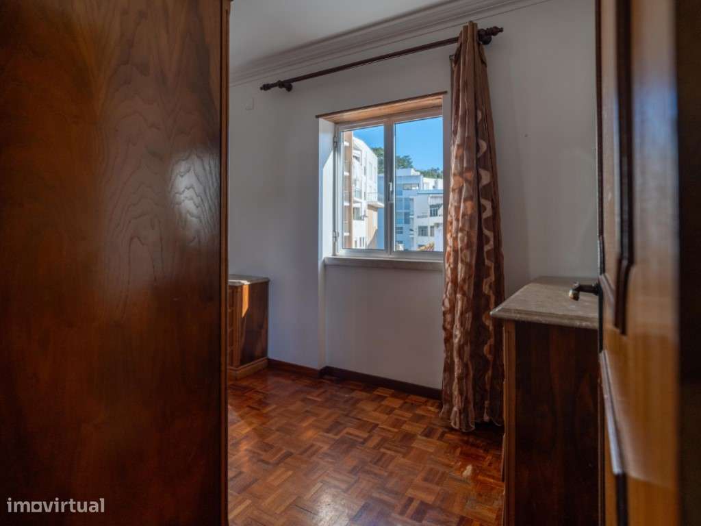 Apartamento T2+1 com Vista Mar a 2 passos da praia da Nazaré-13