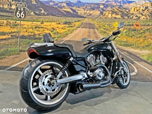 Harley-Davidson V-Rod Muscle - 3