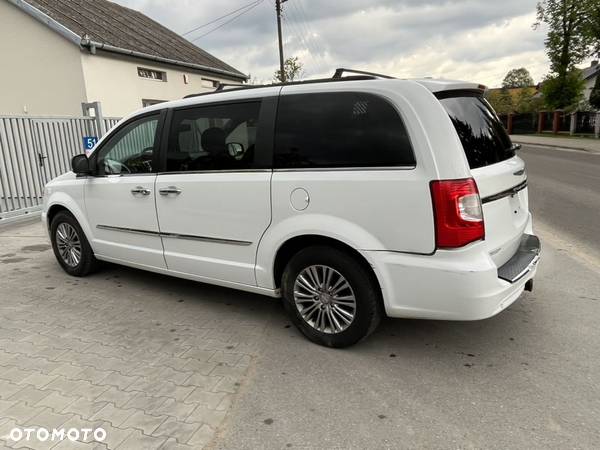 Chrysler Town & Country 3.6 Touring - 13