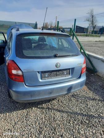 Dezmembrez Skoda Fabia 2 - 6