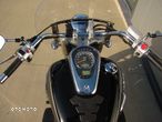 Suzuki Intruder - 14