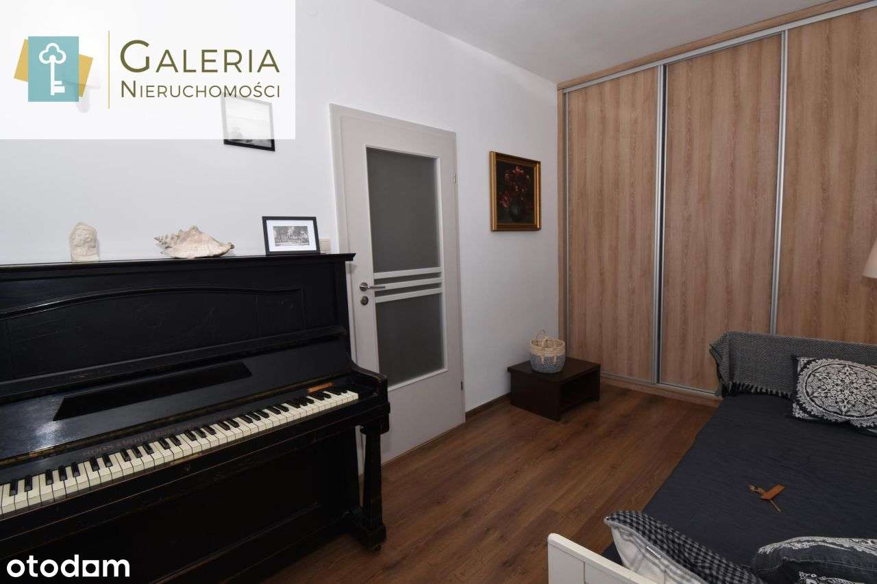 3 pokoje, II piętro w centrum parking za szlabanem-9