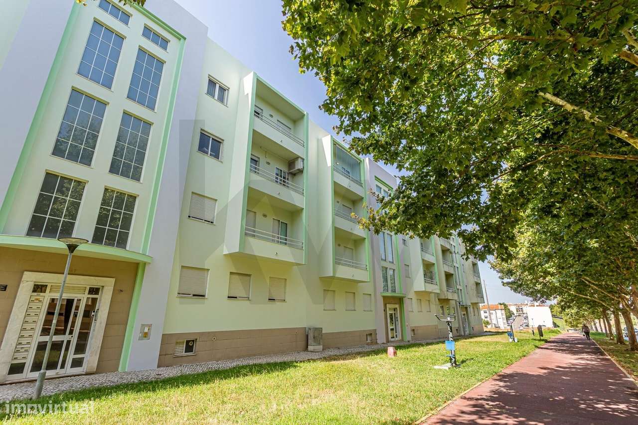 Apartamento T3 Duplex com aproveitamento superior | 5 Quartos | Garage-43