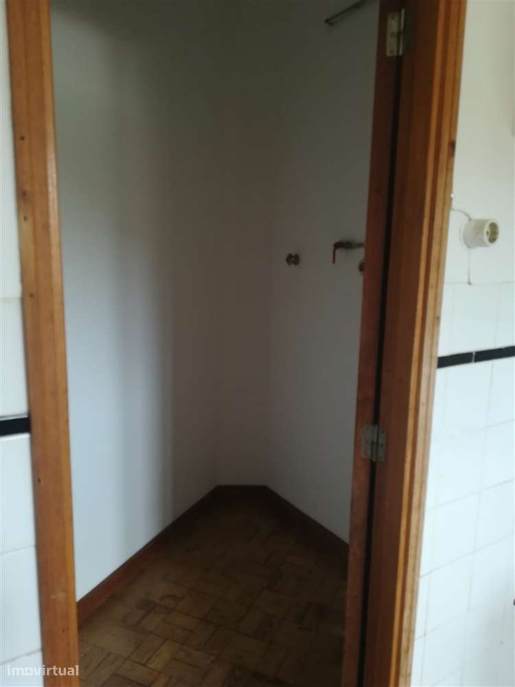 Apartamento T4 - Bairro Norton de Matos - Coimbra/Venda-17