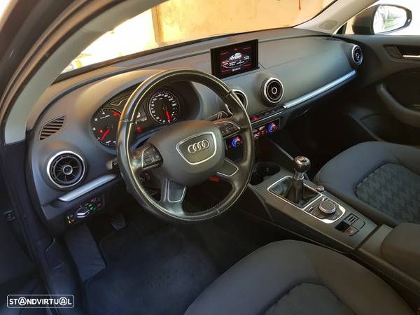 Audi A3 Sportback 1.6 TDI Attraction Ultra - 12