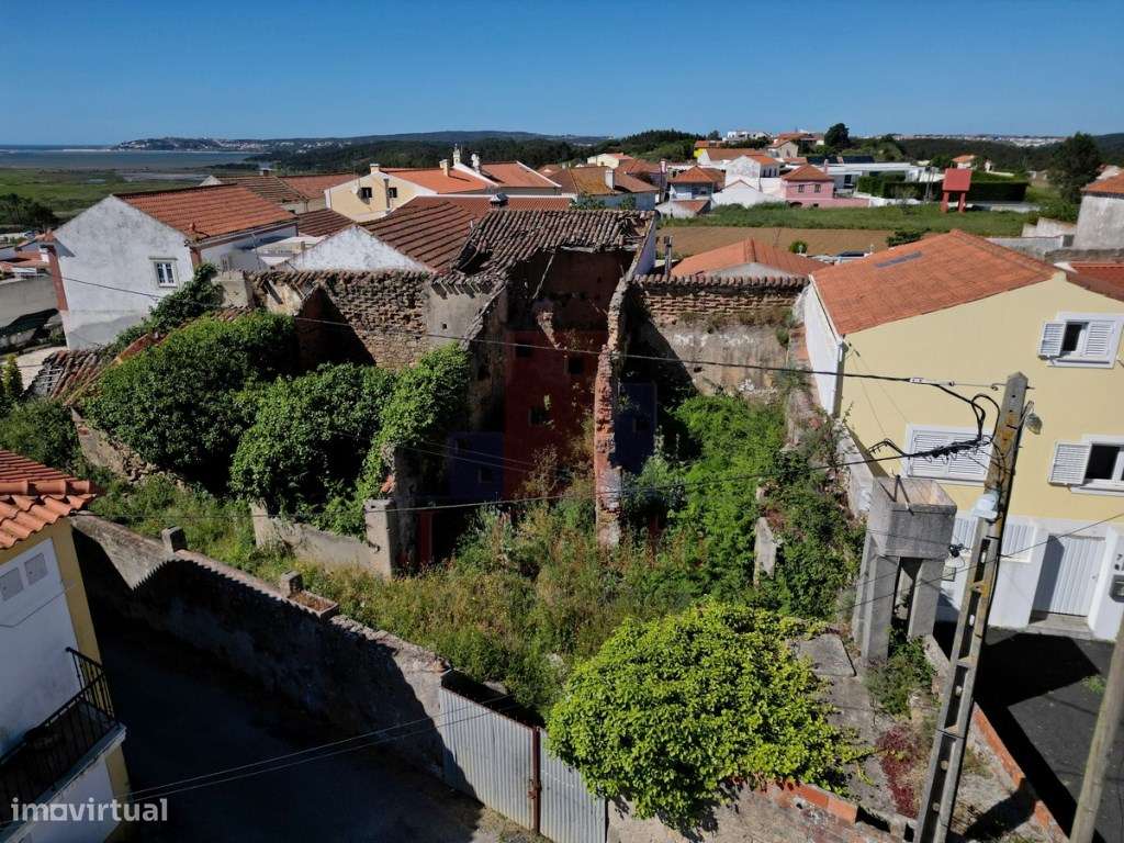 Terreno com ruínas no Arelho, Óbidos - Grande imagem: 3/12